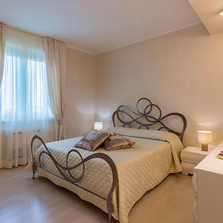 Villa 12